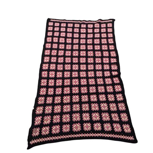 VTG Handmade Granny Square Afghan Throw Light & Dark Pink Black Border 34 x 60 - Picture 2 of 5